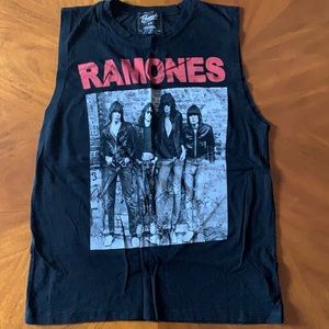 F21 RAMONES TANK